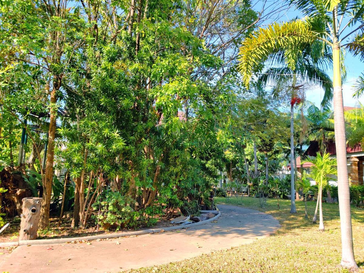 Thong Paeka Hotel Prasat المظهر الخارجي الصورة