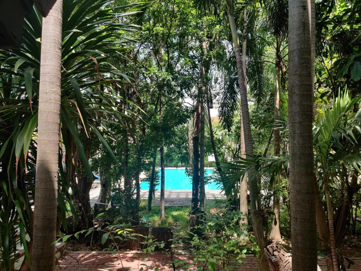 Thong Paeka Hotel Prasat المظهر الخارجي الصورة