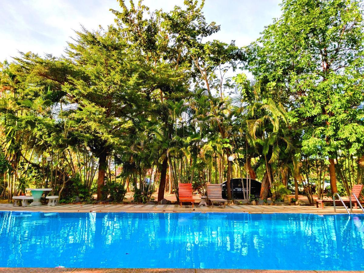 Thong Paeka Hotel Prasat المظهر الخارجي الصورة