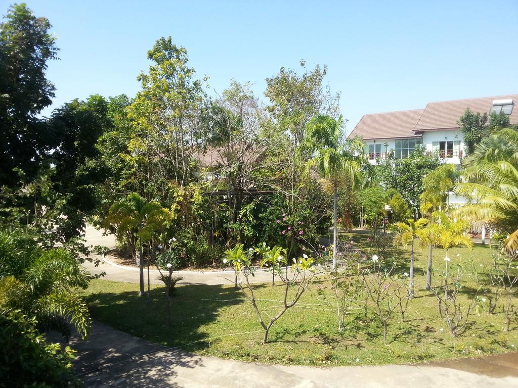 Thong Paeka Hotel Prasat المظهر الخارجي الصورة