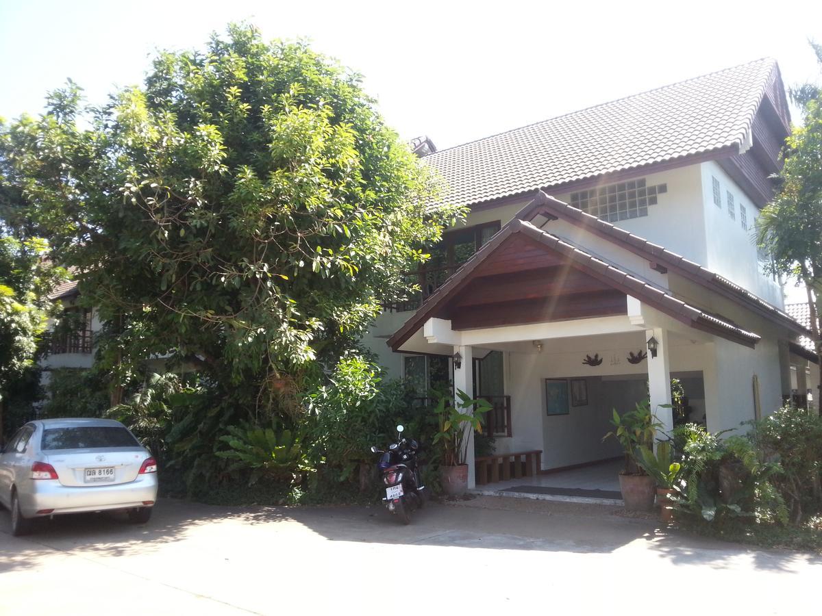 Thong Paeka Hotel Prasat المظهر الخارجي الصورة