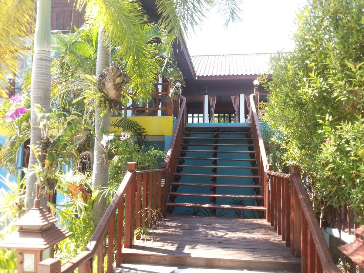 Thong Paeka Hotel Prasat المظهر الخارجي الصورة
